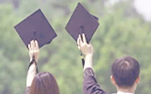 【精選】畢業(yè)實(shí)習(xí)報(bào)告三篇