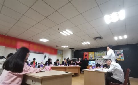 ӛһ���qՓِ����