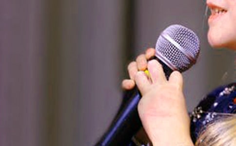 我愛唱歌的作文