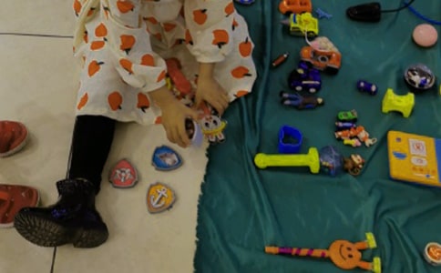 擺地?cái)傋魑?集合15篇)