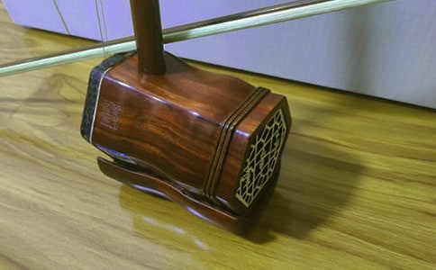 �e��������