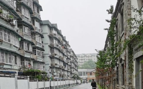 ���a(ch��n)�н鷿�����U��ͬ