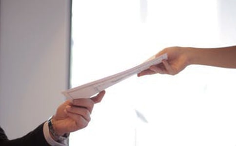 ���ĵ�̎��r��