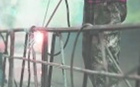 �Ї����Ӆf(xi��)��2004�깤�����Y(ji��)