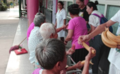 ����Ժ�Բ��(b��o)��(6ƪ)