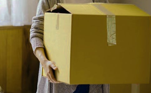 政府與社會的幫扶必須與禁止開除學(xué)生同時跟進