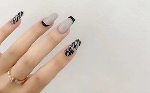 關(guān)于美甲的句子