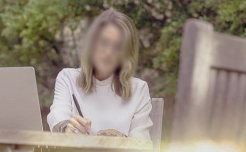 Ů�Ծ������罻�Y�x���R