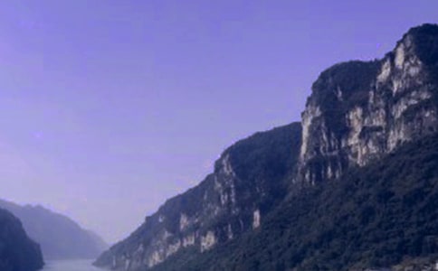 �L�����{������300��