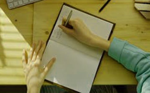 ���^���еİl(f��)�F(xi��n)���f�n��