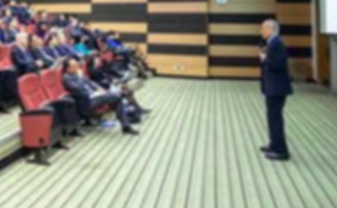 人教版五年級下冊習(xí)作三(學(xué)寫演講稿)