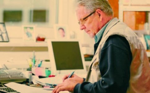 �S��?f��n)����Ҍ��?/></p>
 


            <youyang_cms_code:news:news_info><p><br /><strong>һ�� ���Ŀ��(bi��o)</strong><br />����1�� ���l(f��)�׃�̽���S���c����Ʒ�P(gu��n)ϵ���������dȤ��<br />����2�� ����(d��o)�׃������J(r��n)�R�S��������Ʒ�����˽���I�B(y��ng)�rֵ��<br />����3�� ���B(y��ng)�׃��\�ö�N�йٱ�e�S�����^(q��)�ֶ���Ʒ��������<br /><br /><strong>���� ������c���y�c��<br /></strong>����1�� ���c�������׃��˽��S��������Ʒ�����S���ĠI�B(y��ng)�rֵ��<br />����2�� �y�c������(d��o)�׃��\�ö�N�й١���ʽ��e�S�����^(q��)�ֶ���Ʒ��<br /><br /><strong>���� ��Ӝ�(zh��n)�䣺<br /></strong>�����S�����t�����G���ȸ��N���ӣ����N����Ʒ�������߲���ˮ���������DƬ���S��?f��n)������?br /><br /><strong>���� ����^�̣�</strong><br />������һ�� �_ʼ���֣�<br />����Ո�׃�Ʒ�L����Ʒ�������J(r��n)�R�S�����n�}��<br />����1�� �̎��c�׃�߅Ʒ�L߅���ཻ����<br />����2�� �̎��ᆖ���@Щʳ�ﶼ����ʲô������<br /><br />���������� �������֣������c���y�c���֣�<br />�����׃�ͨ�^�^�������^��ӑՓ��e���S���������������������˽���I�B(y��ng)�rֵ�������\�����W(xu��)֪�R�^(q��)�ֶ���Ʒ��<br />����1�� �׃��\�����н�(j��ng)����Lԇ�Ե،��ҳ��S�������̎��ṩ�S�����G������Ո�׃������������\�ý�(j��ng)��ҳ��S������<br />����2�� �J(r��n)�R�S������������<br />��������1�� �׃��໥�����������S��������<br />��������2�� �̎�����(d��o)�׃�.���Y(ji��)���S������������<br />�������������̎��ᆖ��a.�S����ʲô�ɫ����&nbsp;<br />���������������������� b.�S����ʲô�Π����<br />����������������������c.�S������ʲô��<br />����������������������d.�S������ȥ��ʲô���X��<br />����3�� �J(r��n)�R����Ʒ���˽������ĠI�B(y��ng)�rֵ��<br />��������1�� �׃��������н�(j��ng)��������S���c����Ʒ���P(gu��n)ϵ�����̎��v��ʲô�Ƕ���Ʒ����<br />��������2�� ����(d��o)�׃�ͨ�^���(j��ng)����f������Ʒ��<br />�������������̎��ᆖ����߀���^��Щ����Ʒ��<br />��������3�� �����׃��˽ⶹ��Ʒ���е��S���I�B(y��ng)�rֵ��<br />����4�� ����(d��o)�׃�������֪�R���A(ch��)�����^(q��)�ֳ�����Ʒ��<br />��������1�� ��ʾ���N����Ʒ���Ƕ���Ʒʳ�<br />��������2�� ͨ�^�Α򡰶������Ҡ�����׌�׃��ڱ���ʳ�����ҳ�����Ʒ��<br /><br />���������� �Y(ji��)�����֣�<br />�����^�춹ѿ�����l(f��)�׃�̽����ѿ���L�^�̵��dȤ��<br />����1�� ����(d��o)�׃��^�춹ѿ��<br />����2�� �����׃�̽���S��׃��ѿ��������</p><p>���������ӣ����l(f��)��ѿ��&nbsp;&nbsp;&nbsp;&nbsp;&nbsp;&nbsp;&nbsp;&nbsp;&nbsp;&nbsp;&nbsp;&nbsp;&nbsp;&nbsp;&nbsp;&nbsp;&nbsp;&nbsp;&nbsp;&nbsp;&nbsp;&nbsp;&nbsp;&nbsp;&nbsp;&nbsp;&nbsp;&nbsp;&nbsp;&nbsp;&nbsp;&nbsp;&nbsp; ��&nbsp;&nbsp;&nbsp; ����������W(xu��)�׃��@&nbsp;&nbsp; �S��<br /></p><br />�S��?f��n)����Ҍ����ɷ��������W(w��ng)�̰��l��http://www.cjxcw.cn�Ѽ����������(qu��n)�w��������,�D(zhu��n)�dՈע����̎! <br /><p>���S��?f��n)����Ҍ��������P(gu��n)���£�</p><p><a target=