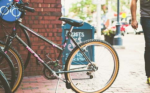 很高的自行車作文