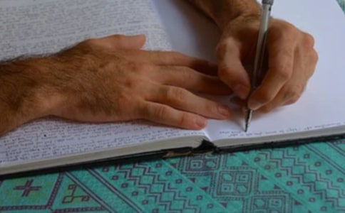 八年級作文(經(jīng)典)